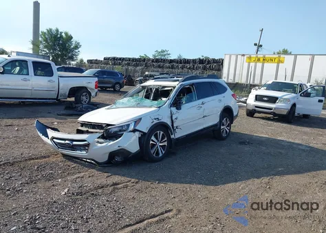 2018 Subaru Outback 3.6R Limited z USA, uszkodzony, nr VIN 4S4BSENC3J3222448